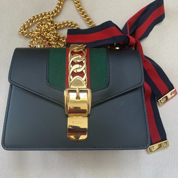 gucci sylvie mini chain bag